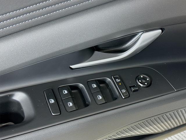 new 2025 Hyundai Elantra car, priced at $26,013