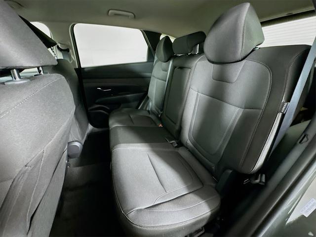 new 2025 Hyundai TUCSON Hybrid car, priced at $33,400