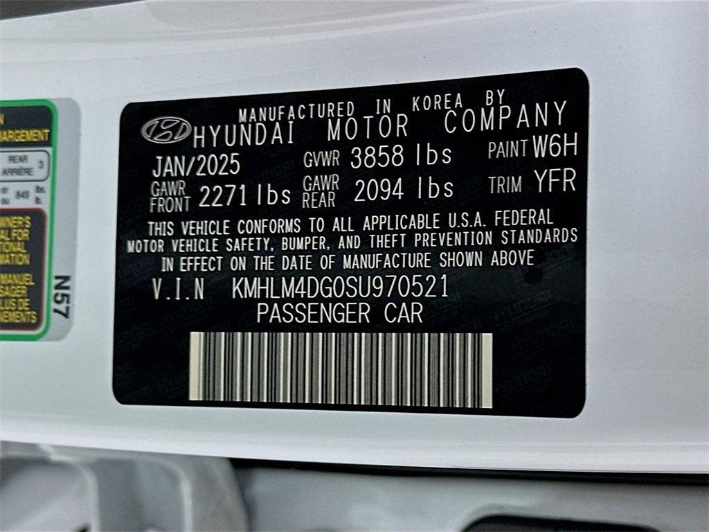 new 2025 Hyundai Elantra car, priced at $24,654
