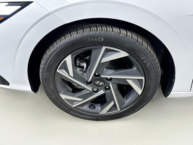 new 2025 Hyundai Elantra car, priced at $23,404