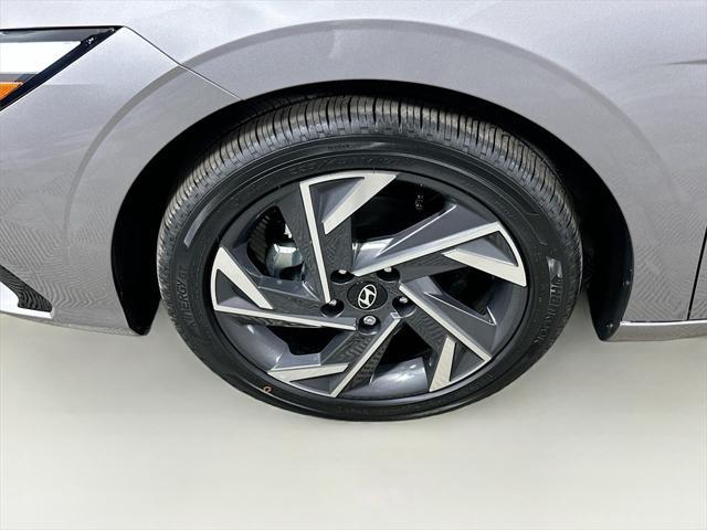 new 2025 Hyundai Elantra car, priced at $25,539