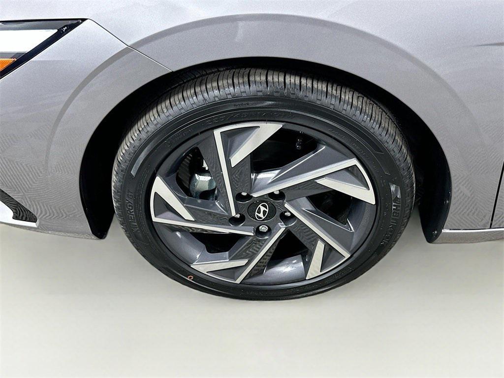 new 2025 Hyundai Elantra car, priced at $26,789