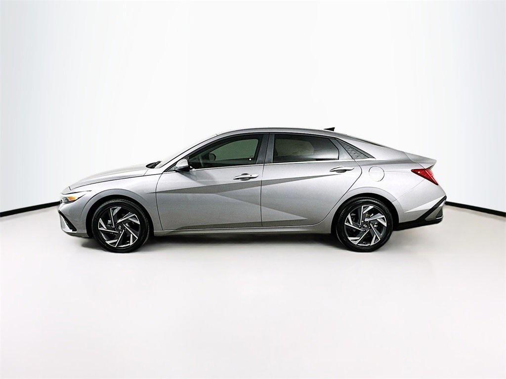 new 2025 Hyundai Elantra car, priced at $26,789