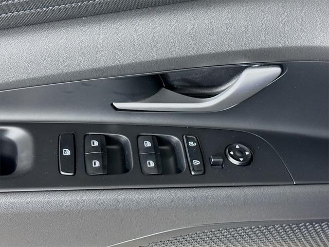 new 2025 Hyundai ELANTRA HEV car, priced at $25,093