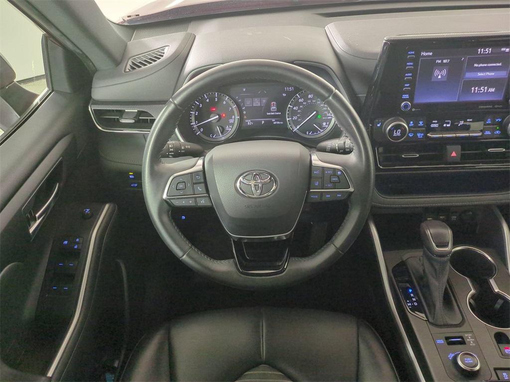 used 2021 Toyota Highlander car, priced at $32,407