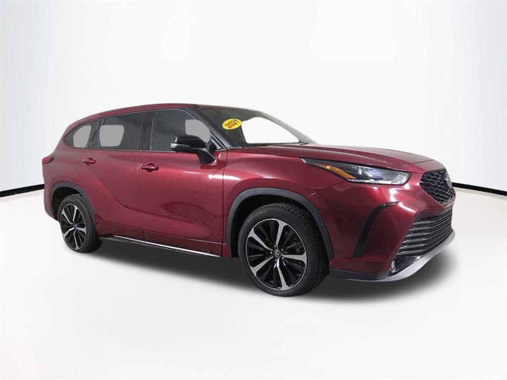 used 2021 Toyota Highlander car, priced at $31,568
