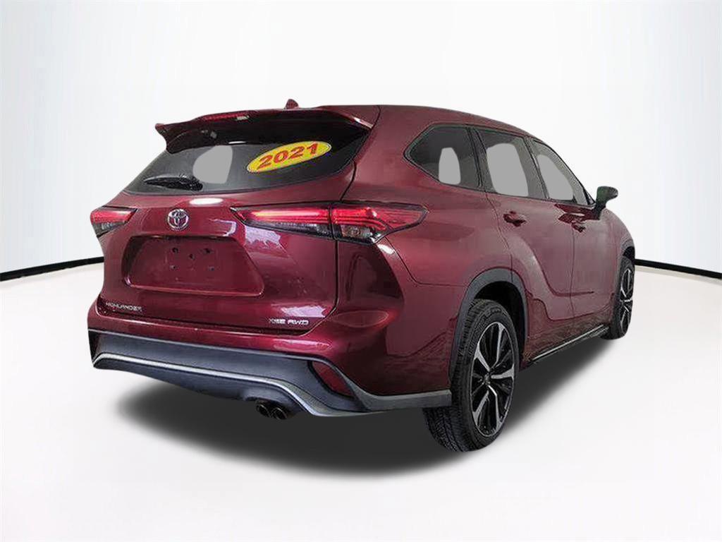 used 2021 Toyota Highlander car, priced at $31,568
