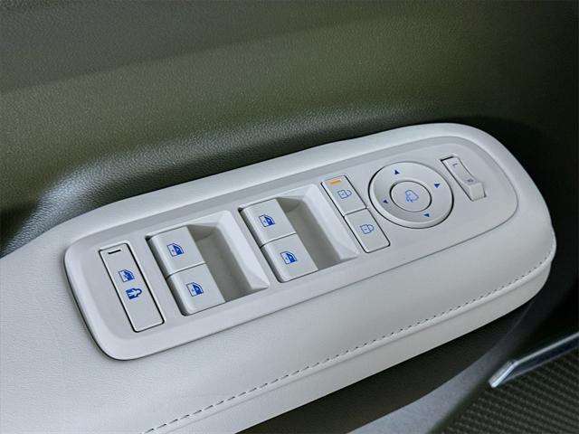 new 2025 Hyundai SANTA FE HEV car, priced at $47,711