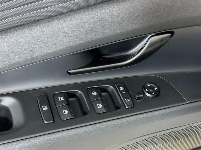 new 2025 Hyundai Elantra car, priced at $23,429