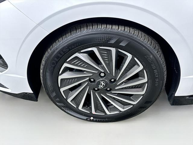 new 2025 Hyundai Sonata Hybrid car, priced at $31,229