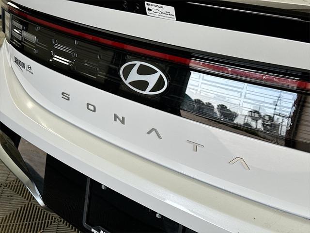 new 2025 Hyundai Sonata Hybrid car, priced at $31,229