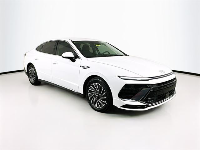 new 2025 Hyundai Sonata Hybrid car, priced at $31,229