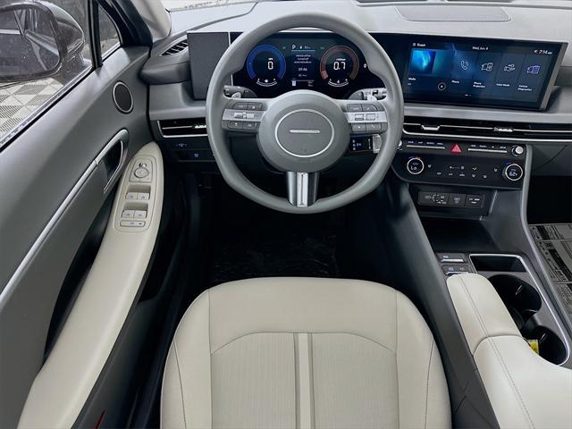 new 2025 Hyundai Sonata car, priced at $28,658