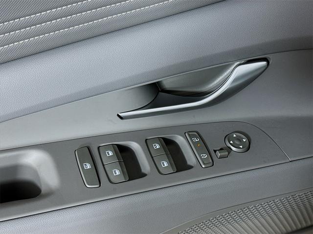 new 2025 Hyundai Elantra car, priced at $26,009