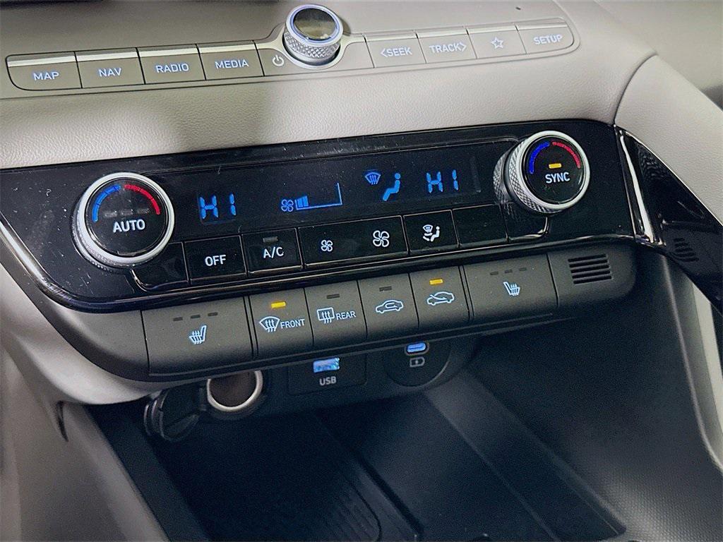 new 2025 Hyundai Elantra car, priced at $27,259