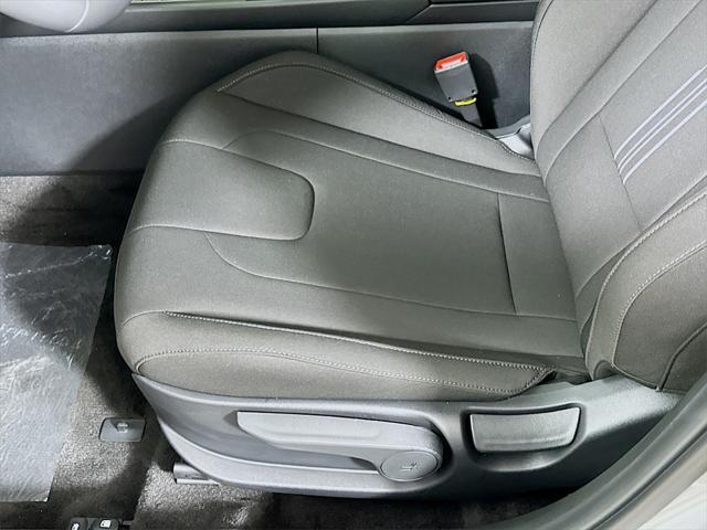 new 2025 Hyundai Elantra car, priced at $27,274