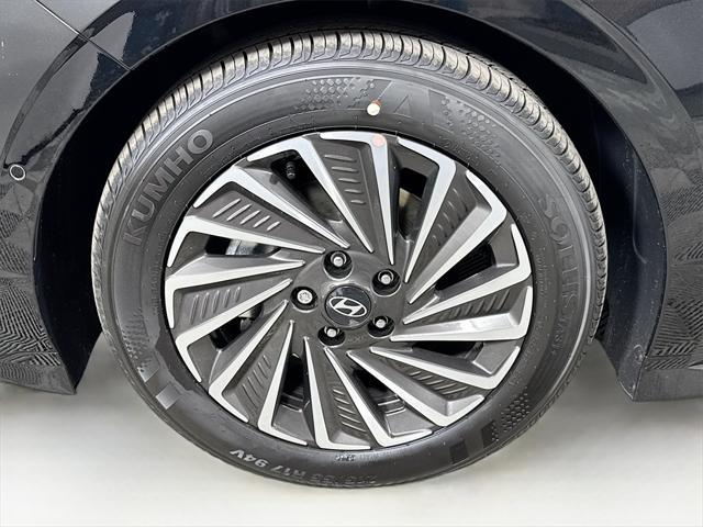 new 2025 Hyundai Sonata Hybrid car, priced at $37,053