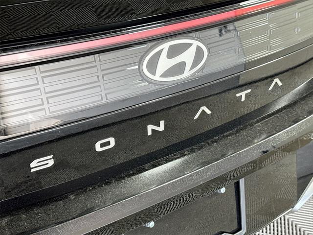 new 2025 Hyundai Sonata Hybrid car, priced at $37,053