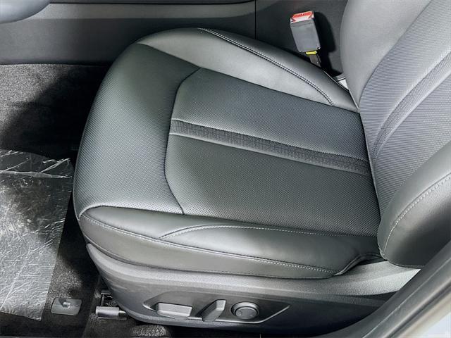 new 2025 Hyundai Sonata Hybrid car, priced at $37,543
