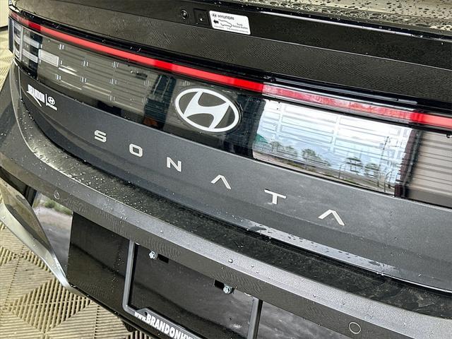 new 2025 Hyundai Sonata Hybrid car, priced at $37,053