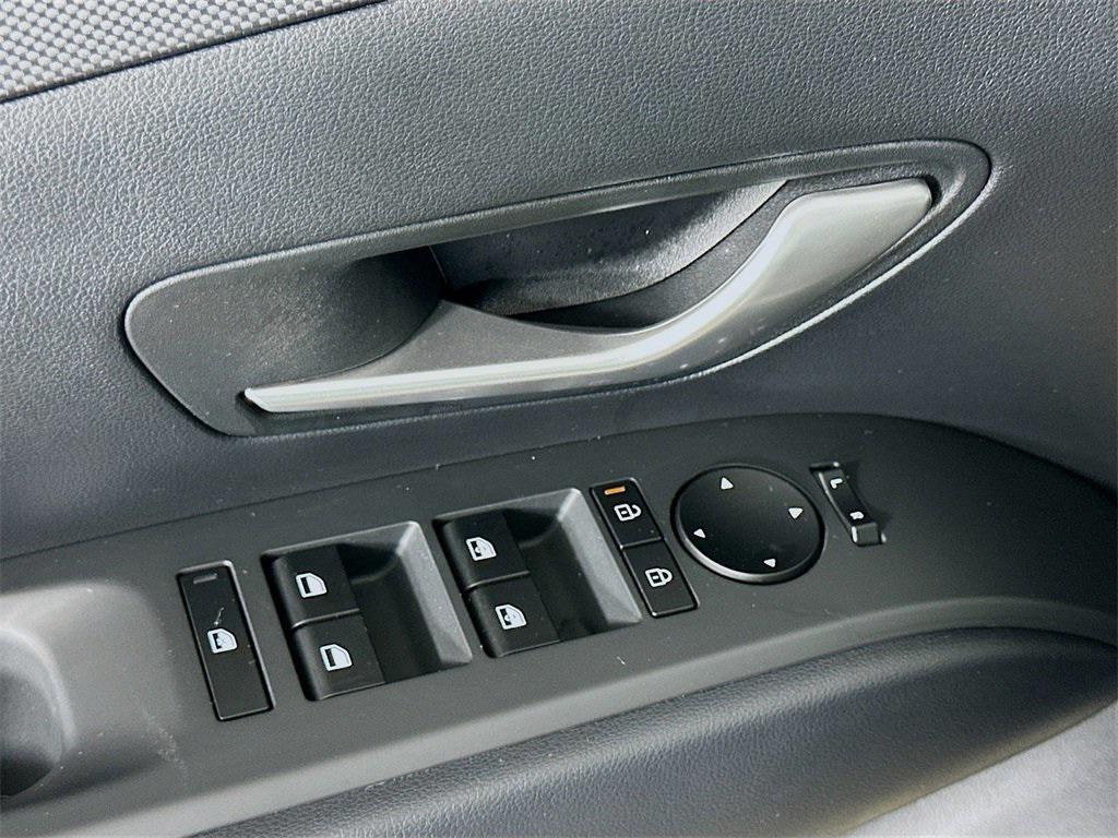 new 2025 Hyundai TUCSON Hybrid car, priced at $29,504
