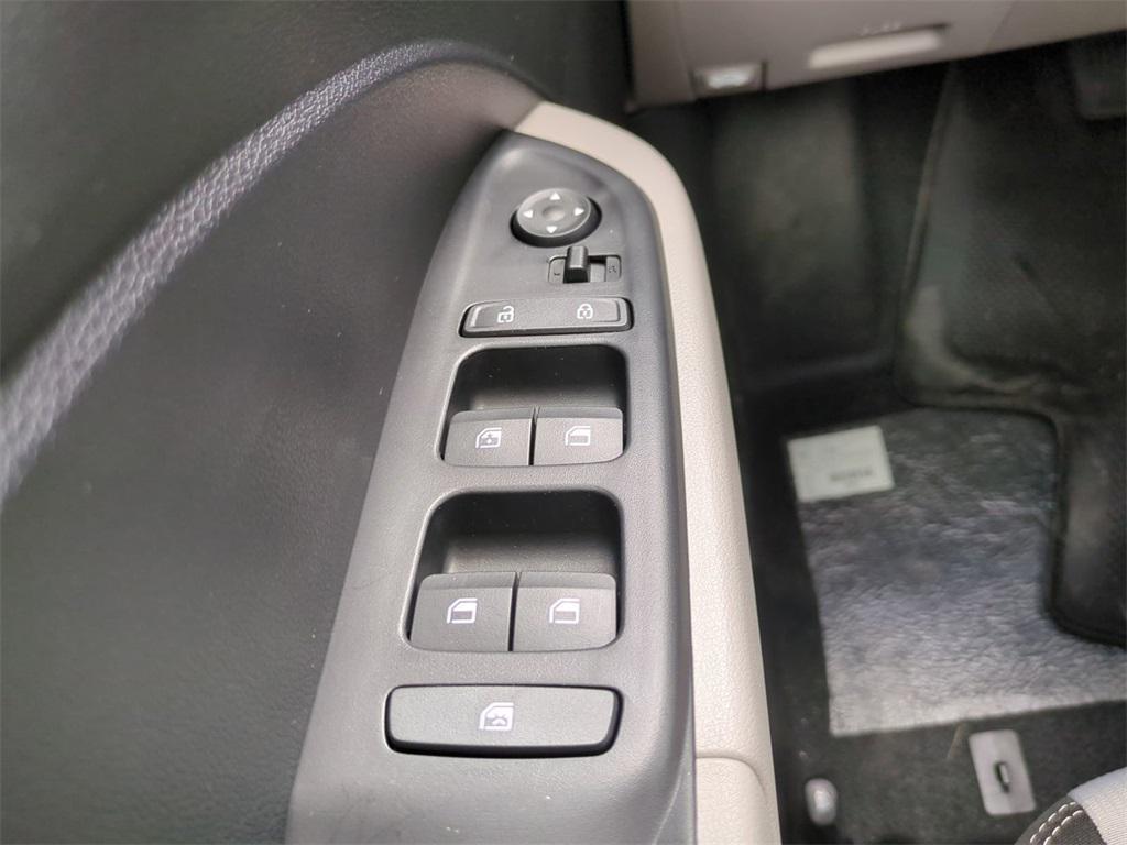 new 2025 Hyundai Venue car, priced at $21,057