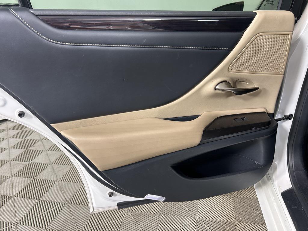 used 2019 Lexus ES 350 car, priced at $24,374