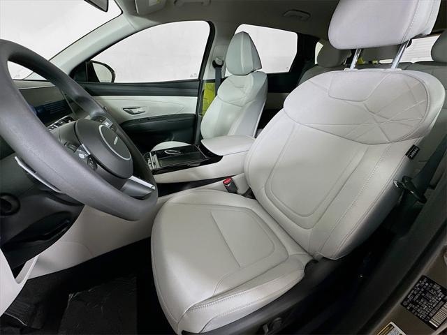 new 2025 Hyundai TUCSON Hybrid car, priced at $33,400