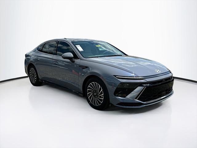 new 2025 Hyundai Sonata Hybrid car, priced at $37,053