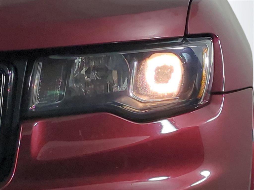 used 2019 Jeep Grand Cherokee car, priced at $19,299