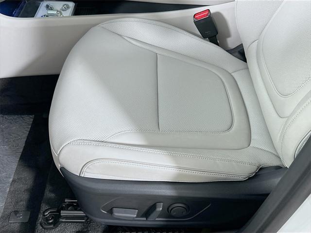 new 2025 Hyundai TUCSON Hybrid car, priced at $41,583