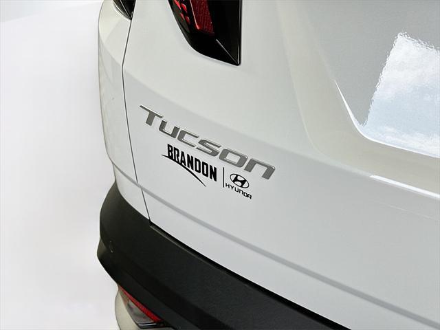 new 2025 Hyundai TUCSON Hybrid car, priced at $41,583