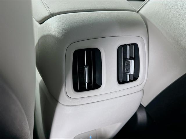 new 2025 Hyundai TUCSON Hybrid car, priced at $41,583