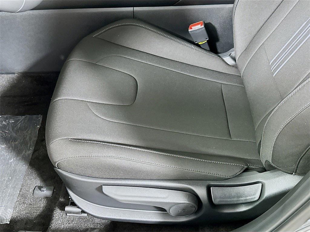 new 2025 Hyundai ELANTRA HEV car, priced at $24,234