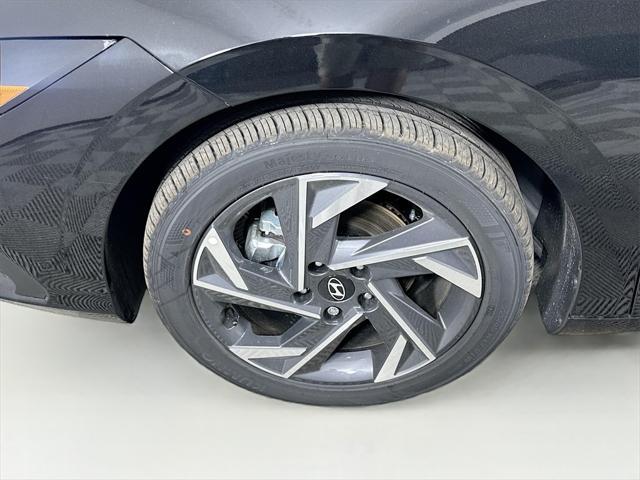 new 2025 Hyundai Elantra car, priced at $22,921