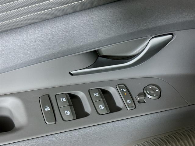 new 2025 Hyundai Elantra car, priced at $22,921