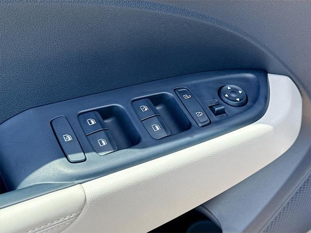 new 2025 Hyundai Venue car, priced at $24,135