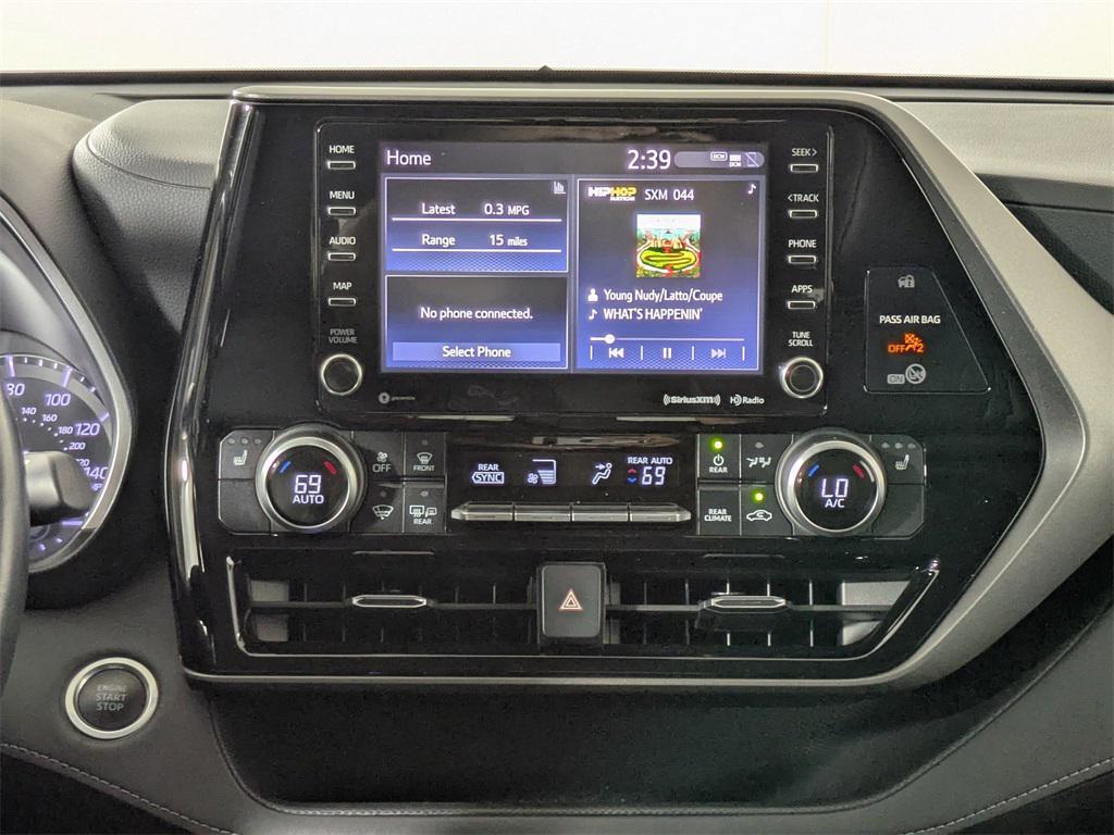used 2020 Toyota Highlander car, priced at $27,042