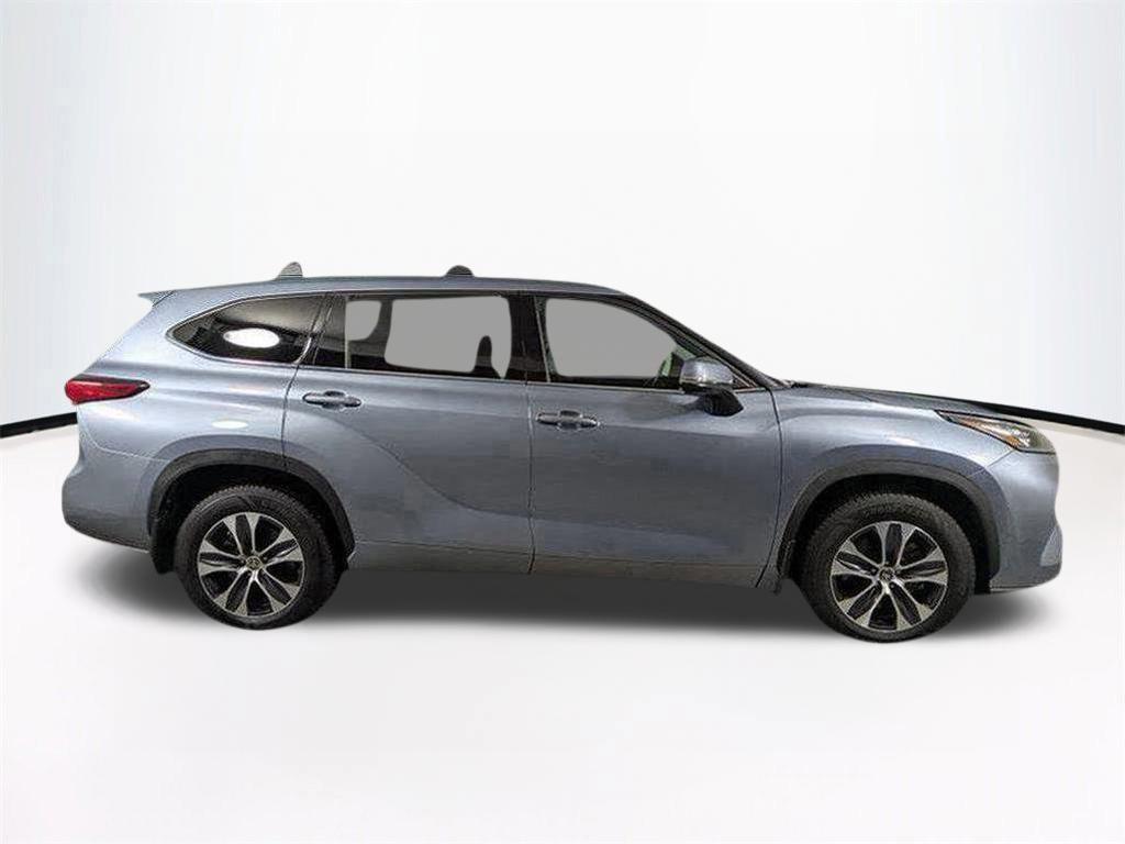 used 2020 Toyota Highlander car, priced at $24,835