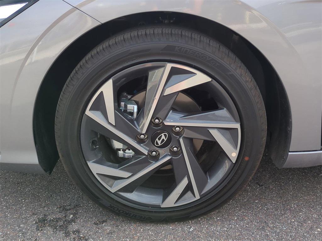 new 2025 Hyundai Elantra car, priced at $23,668