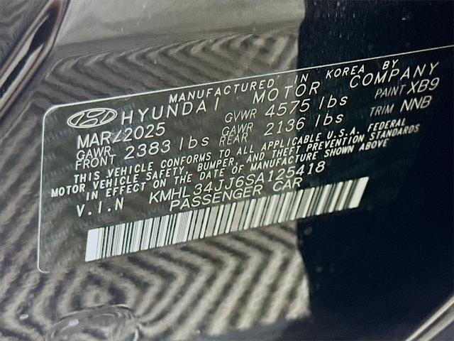 new 2025 Hyundai Sonata Hybrid car, priced at $30,749