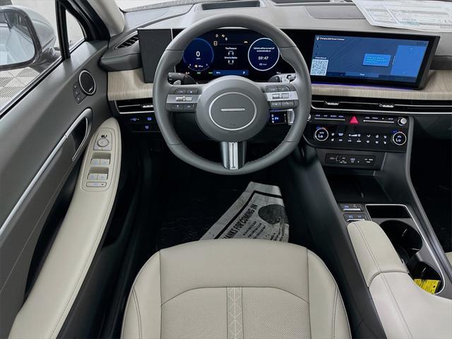 new 2025 Hyundai Sonata Hybrid car, priced at $37,053