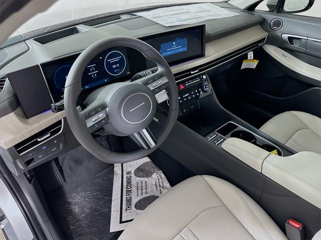 new 2025 Hyundai Sonata Hybrid car, priced at $37,053