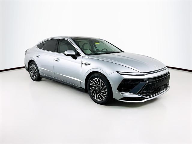 new 2025 Hyundai Sonata Hybrid car, priced at $37,053
