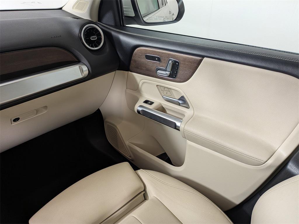 used 2020 Mercedes-Benz GLB 250 car, priced at $19,721