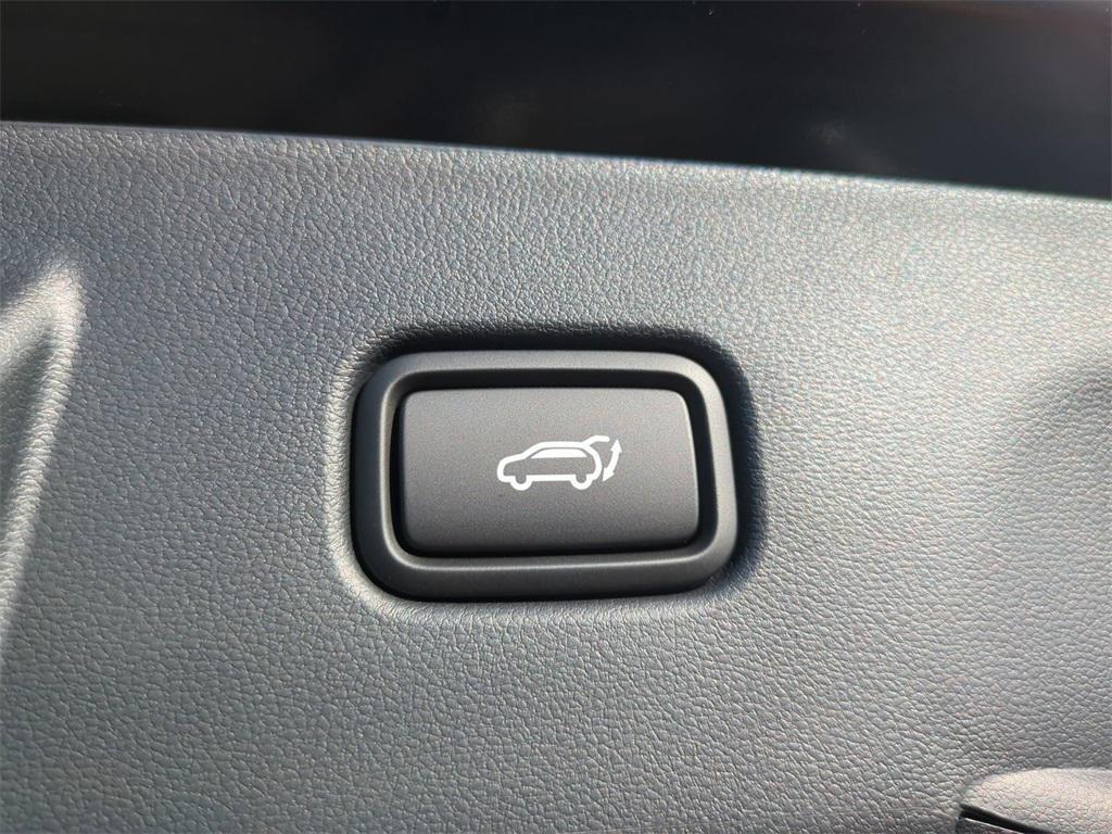 new 2026 Hyundai TUCSON Hybrid car, priced at $40,388