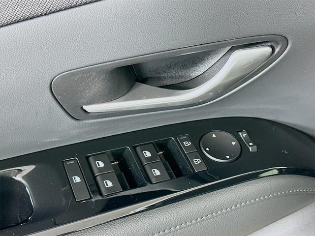 new 2025 Hyundai Tucson car, priced at $38,075