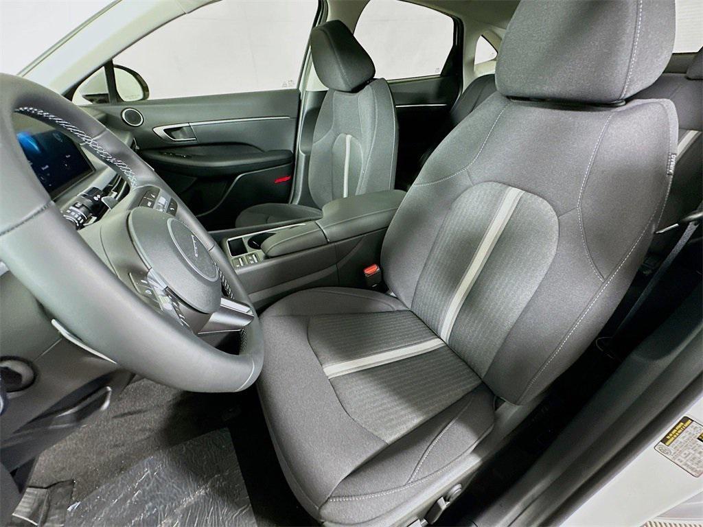 new 2025 Hyundai Sonata car, priced at $32,070