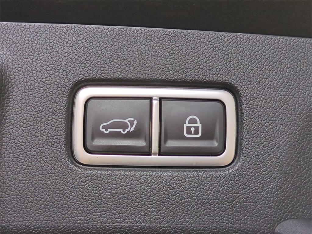 used 2023 Kia Sorento car, priced at $29,143