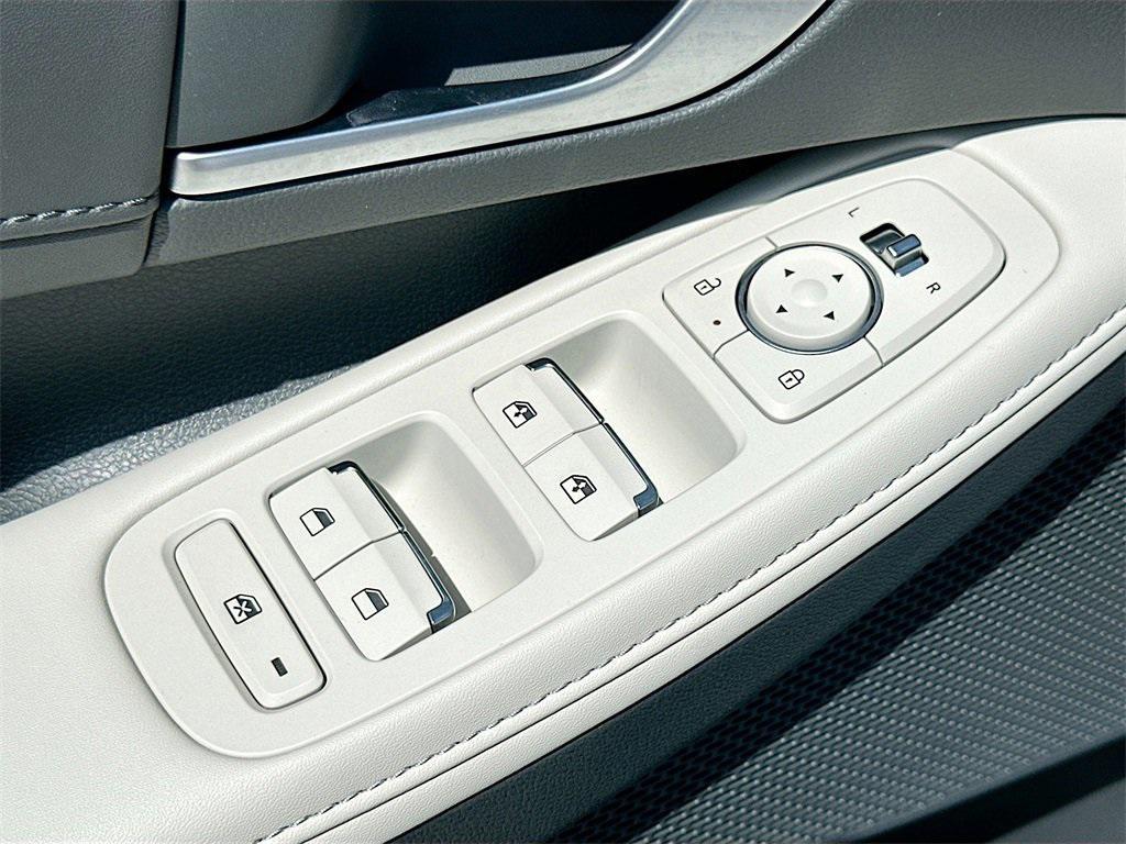new 2025 Hyundai Sonata Hybrid car, priced at $39,033